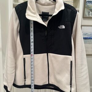 The North Face Women's Black and Off White Ski Jacket.
